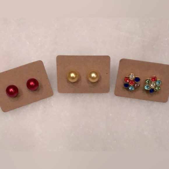 Earring bundle - Picture 1 of 1